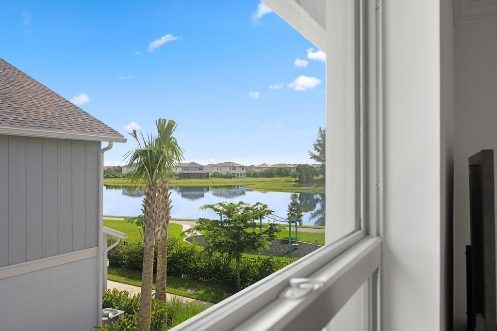 4574 Longwood Lake Square - Photo 16