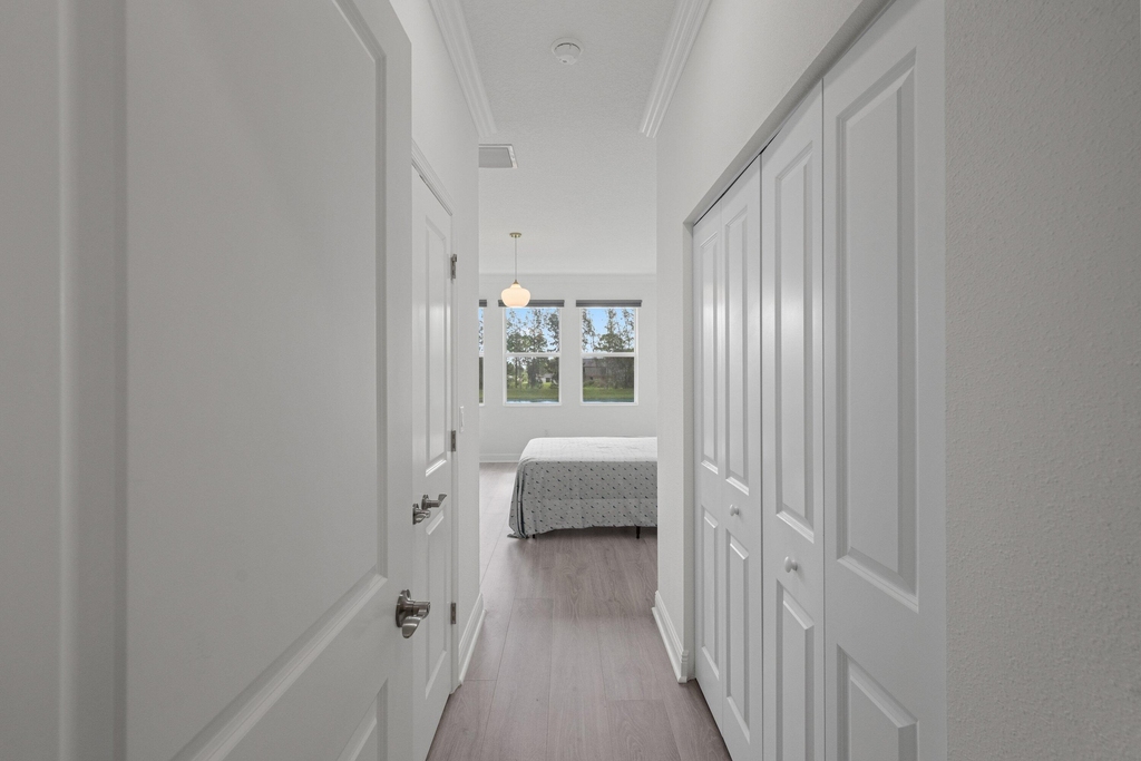 4574 Longwood Lake Square - Photo 13