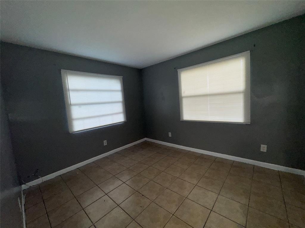 1132 Nw 4th Avenue - Photo 2