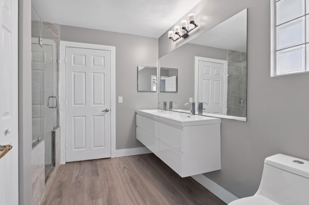 6544 Adriatic Way - Photo 16