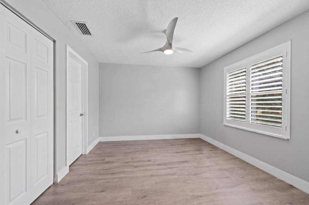 6544 Adriatic Way - Photo 19
