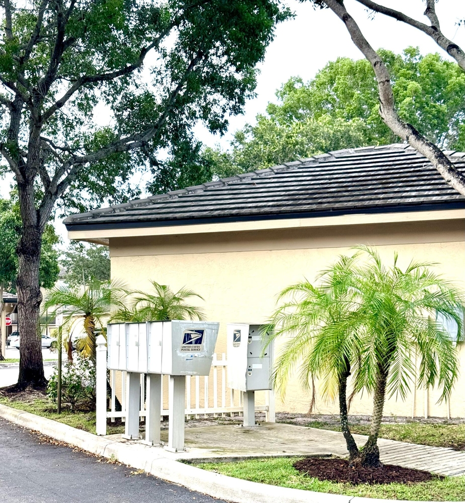 2080 Greenview Shores Boulevard - Photo 18
