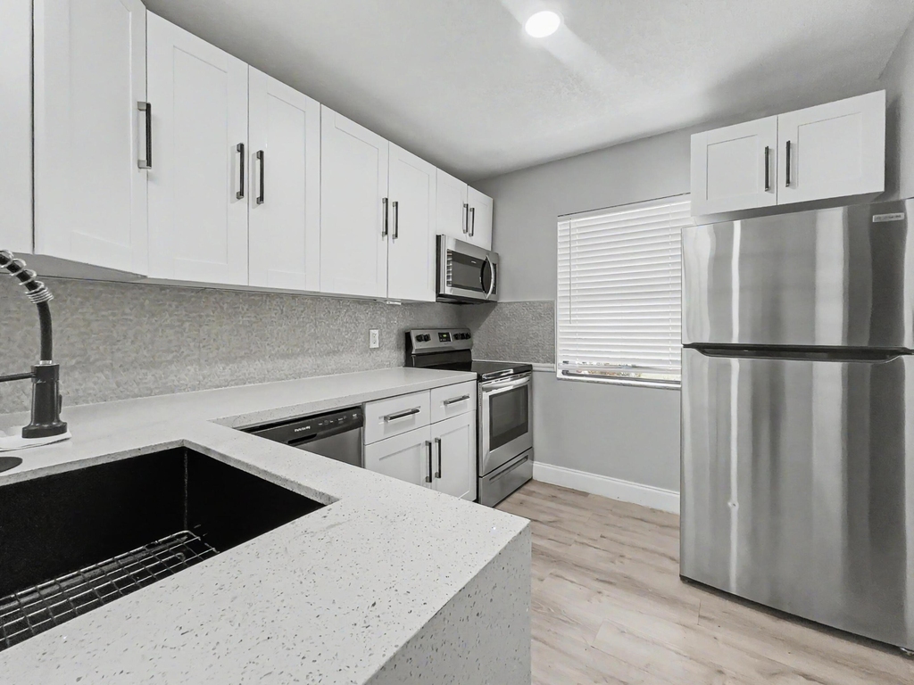 378 Nw 2nd Way - Photo 3