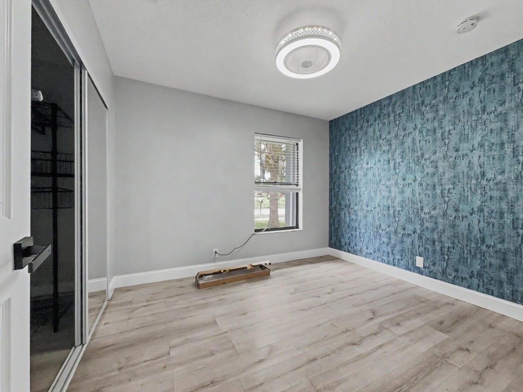 378 Nw 2nd Way - Photo 8