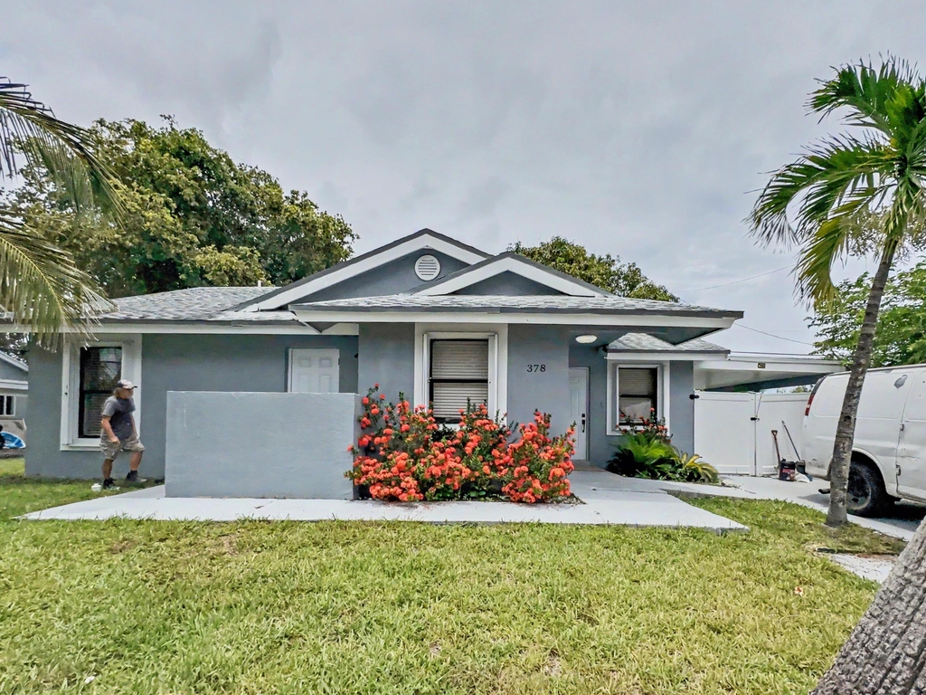 378 Nw 2nd Way - Photo 0
