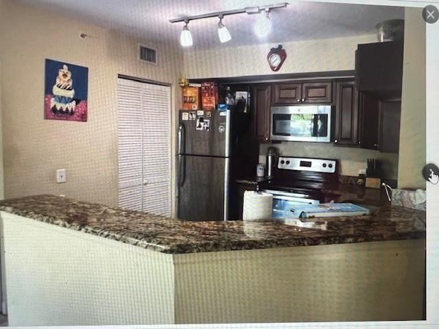 201 Villa Circle - Photo 2