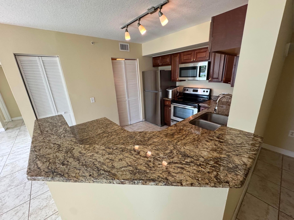 201 Villa Circle - Photo 16