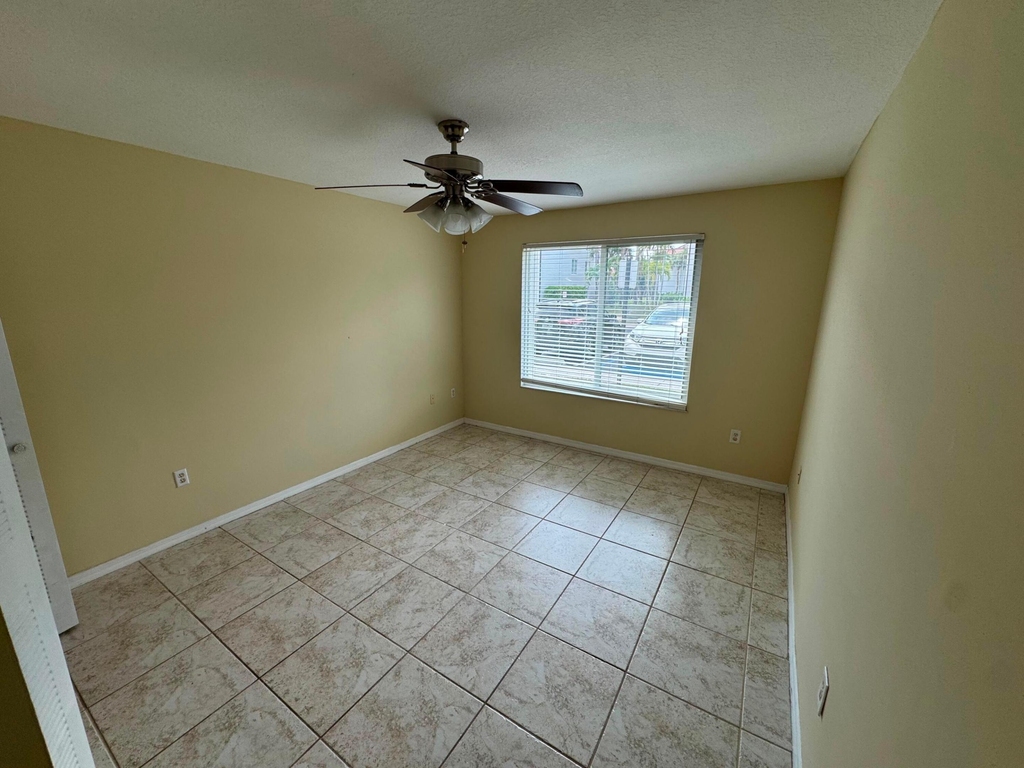 201 Villa Circle - Photo 19