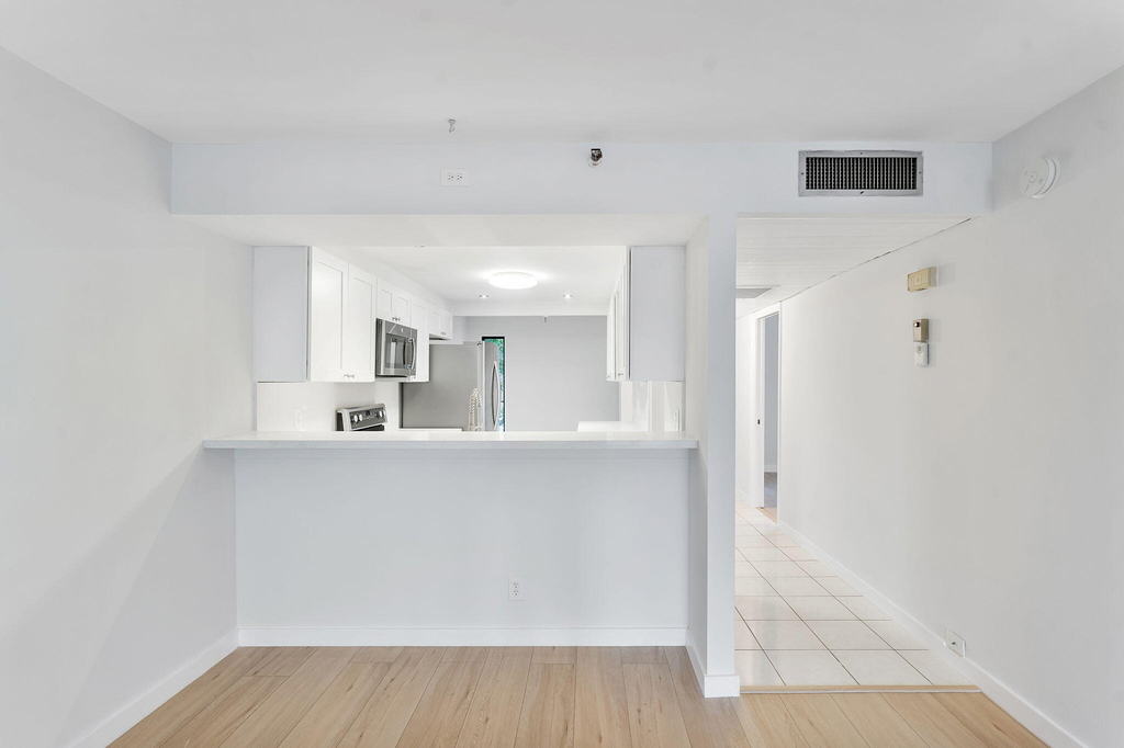 20 Royal Palm Way - Photo 10