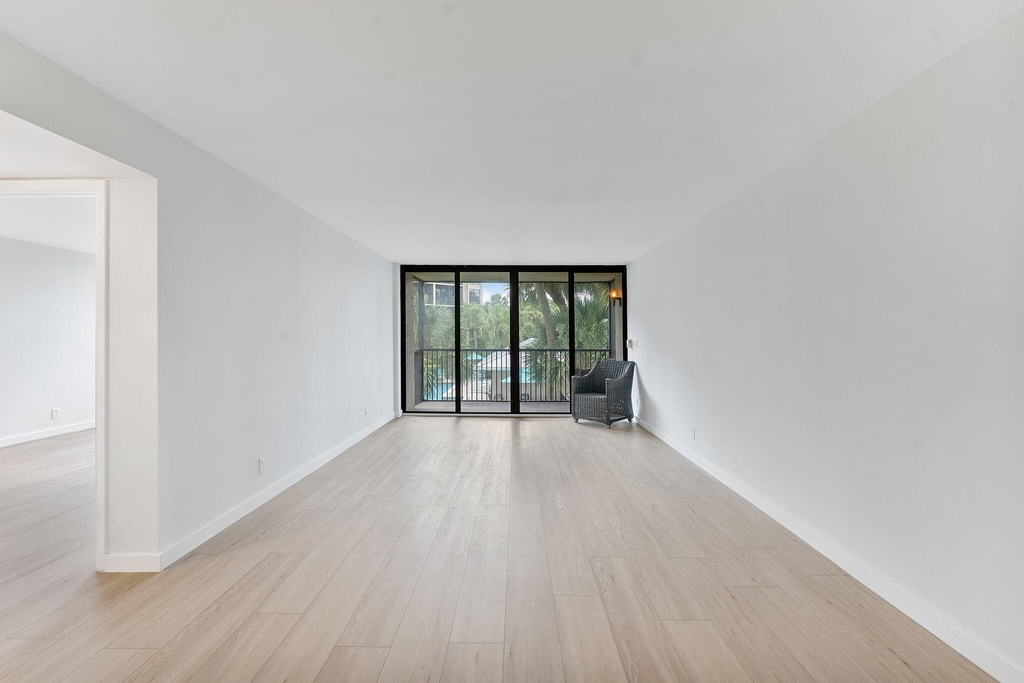 20 Royal Palm Way - Photo 8