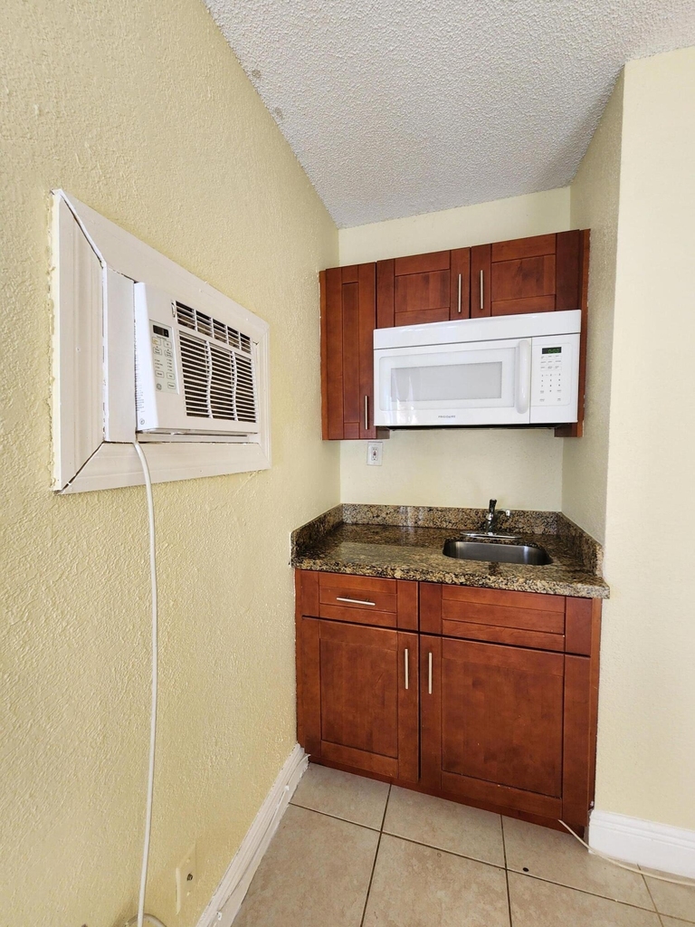 4471 Sw 54th Court - Photo 5