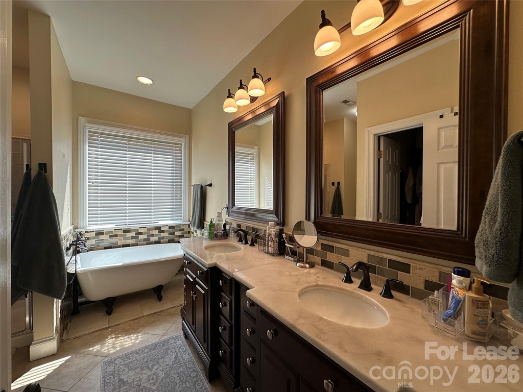 819 Stargard Court - Photo 21
