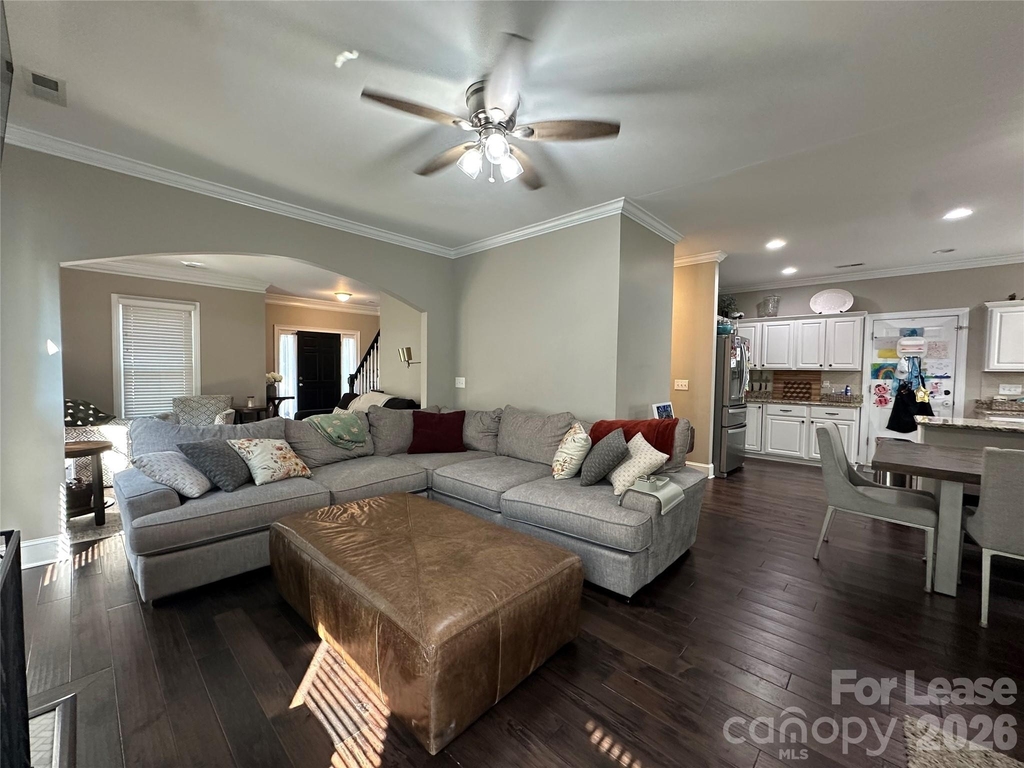 819 Stargard Court - Photo 14
