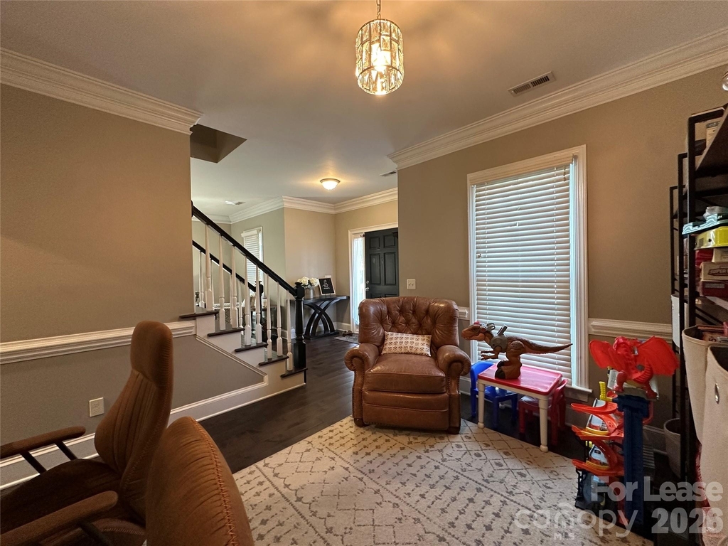 819 Stargard Court - Photo 4