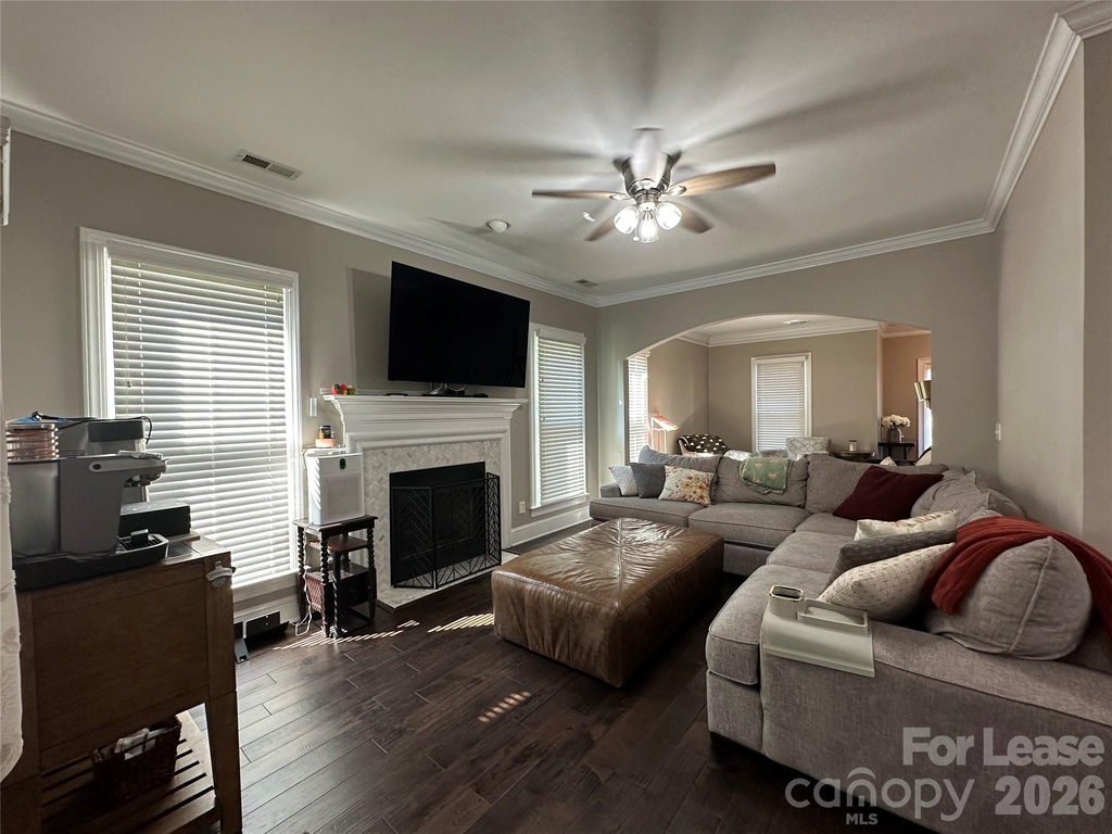 819 Stargard Court - Photo 13