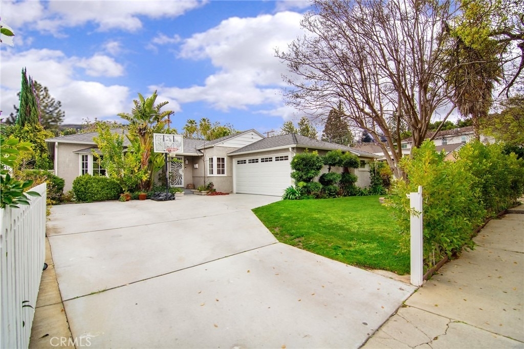 5352 Geyser Avenue - Photo 0