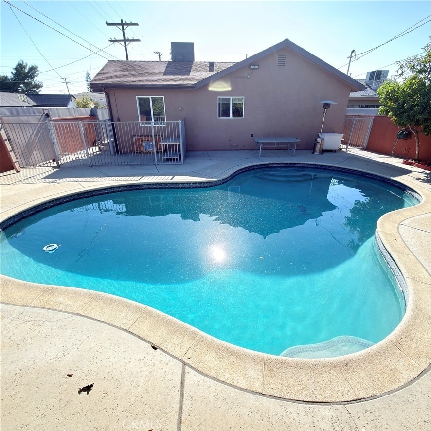 8018 Radford Avenue - Photo 8
