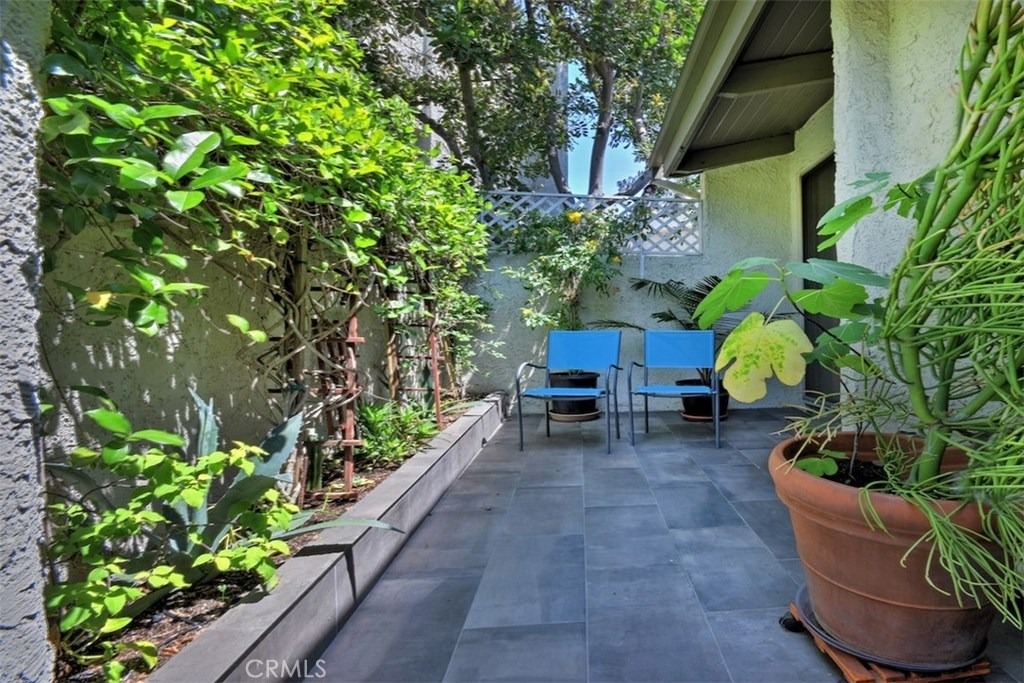 11856 Moorpark Street - Photo 7