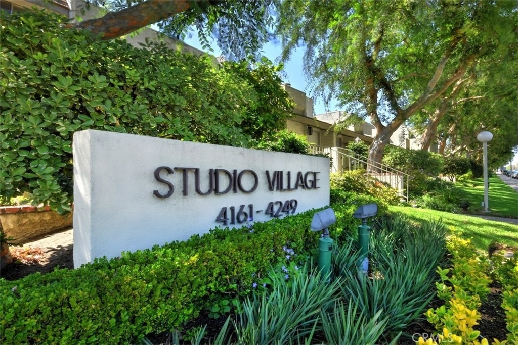 11856 Moorpark Street - Photo 0