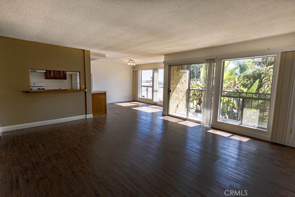 1184 W 11th Street - Photo 7