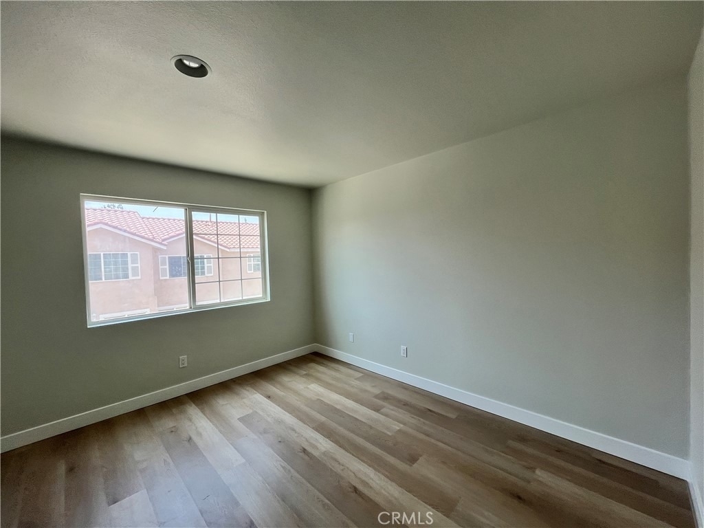 1004 S Riverside Avenue - Photo 12