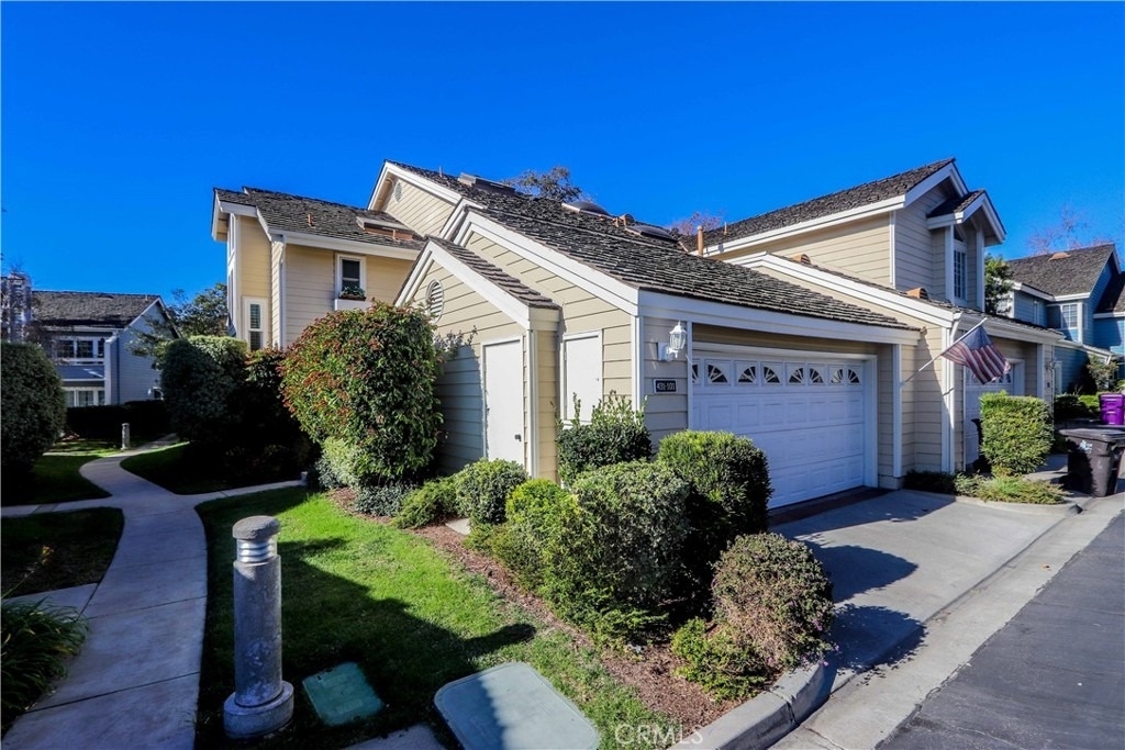 431 Cranston Court - Photo 0