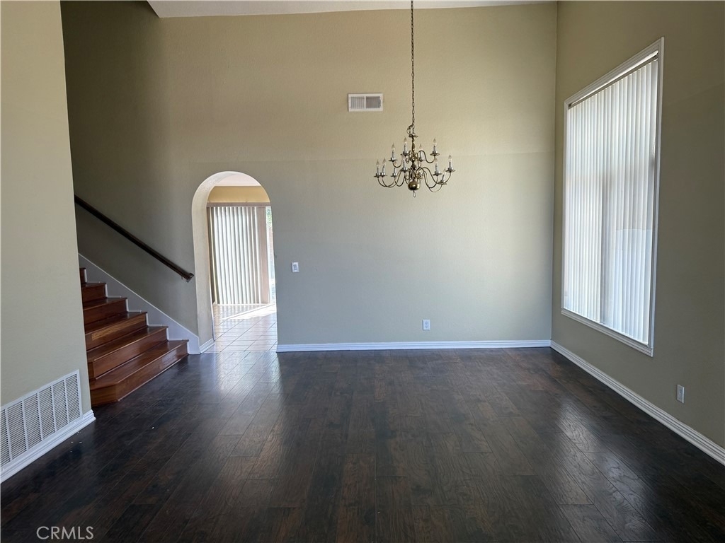 828 Greenwich Court - Photo 4