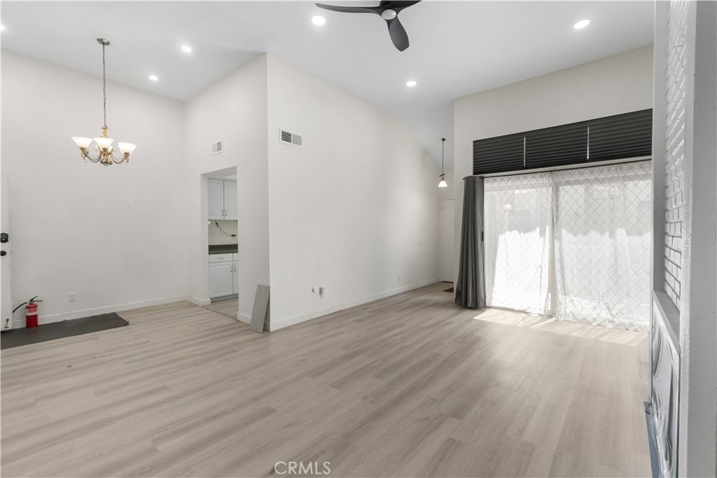 1532 Windsor - Photo 3