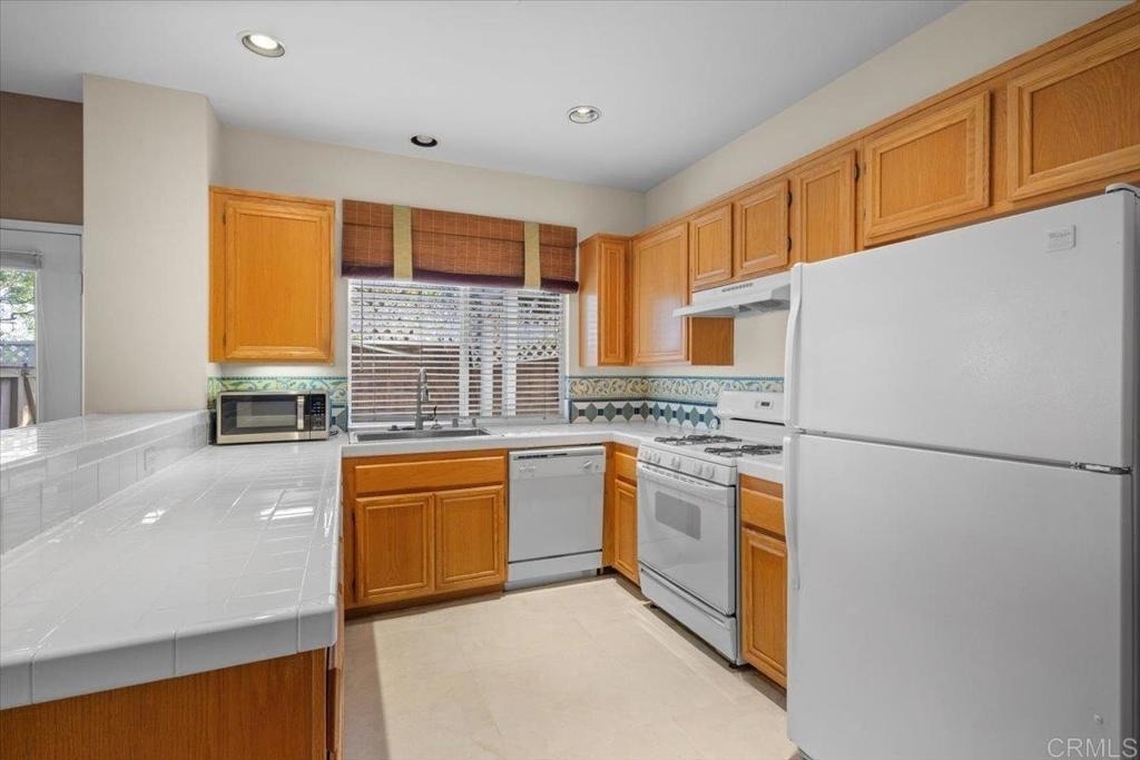 1501 Piedmont St - Photo 2