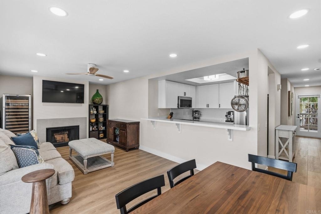 3961 Hortensia Street - Photo 8