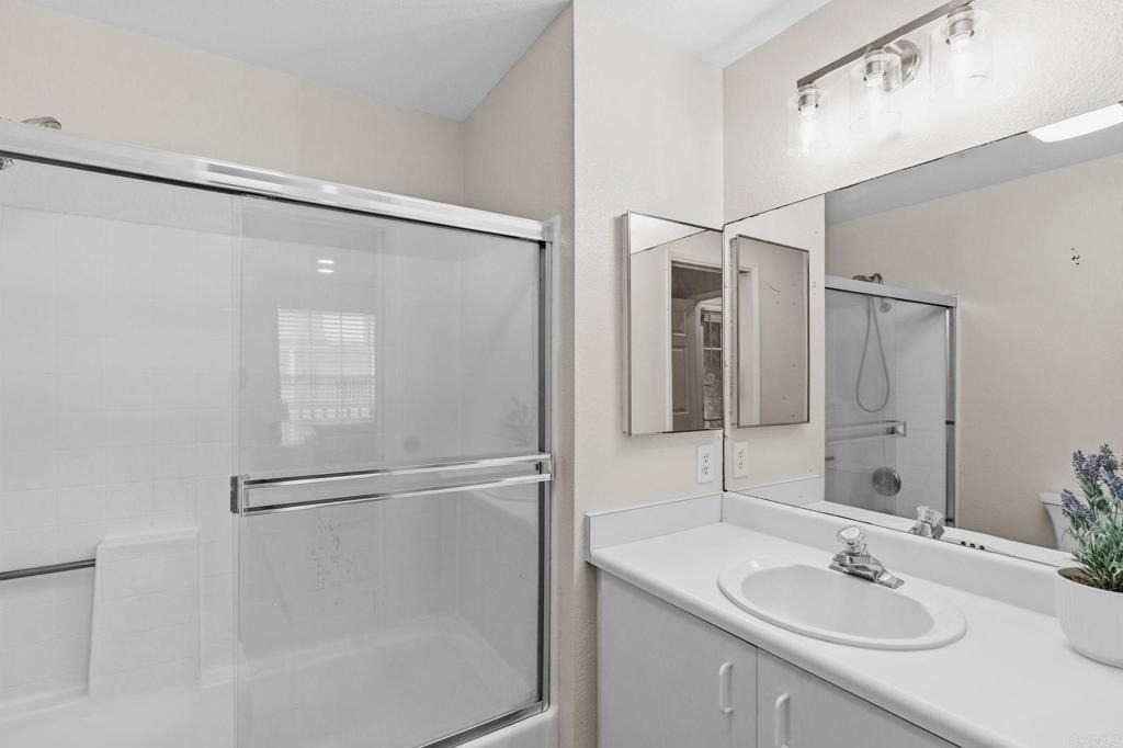 3961 Hortensia Street - Photo 11