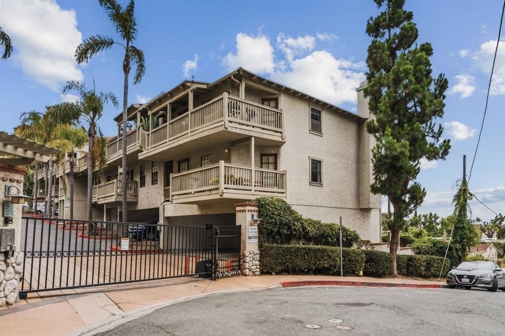 3961 Hortensia Street - Photo 1