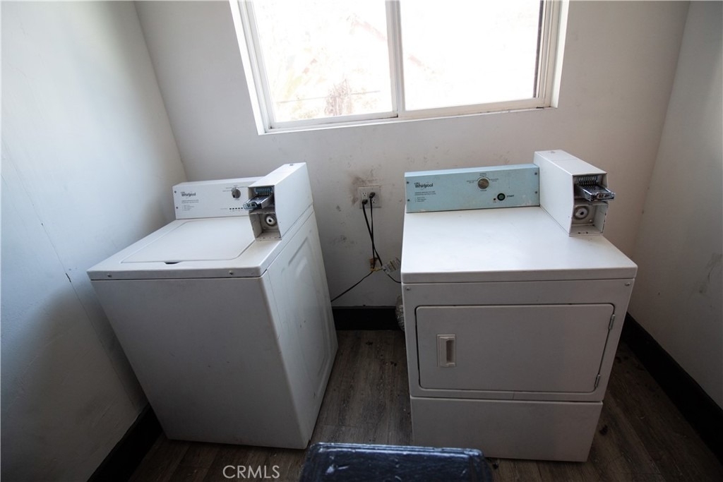 1112 Elden Avenue - Photo 3