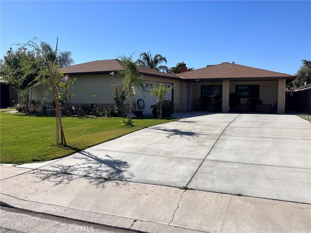 541 Francis - Photo 1