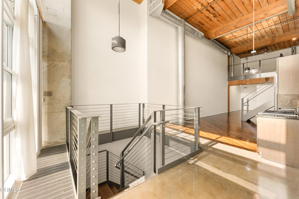 530 S Hewitt Street - Photo 25