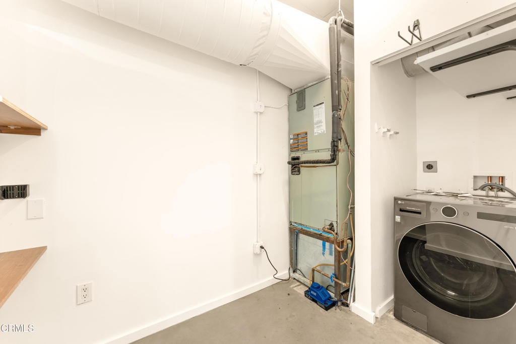 530 S Hewitt Street - Photo 33