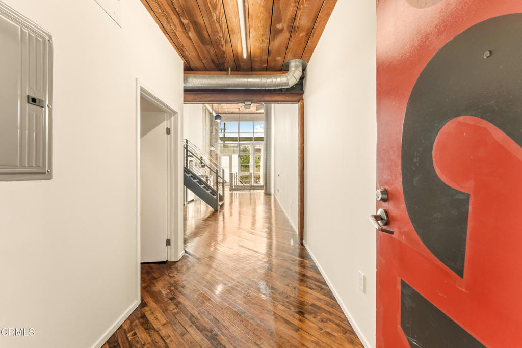 530 S Hewitt Street - Photo 19