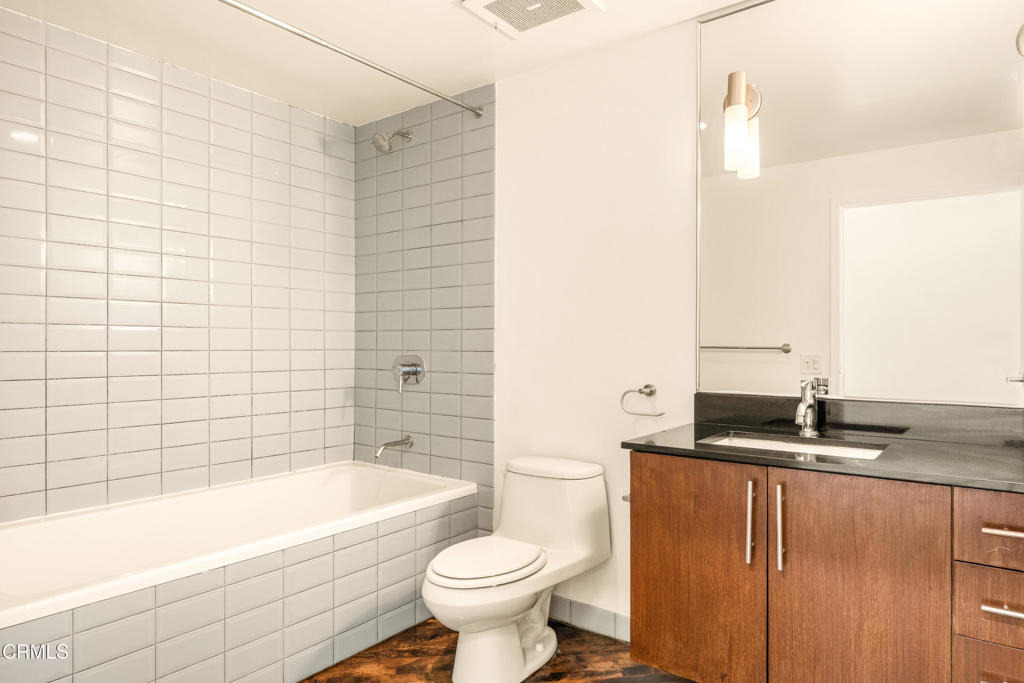 530 S Hewitt Street - Photo 20