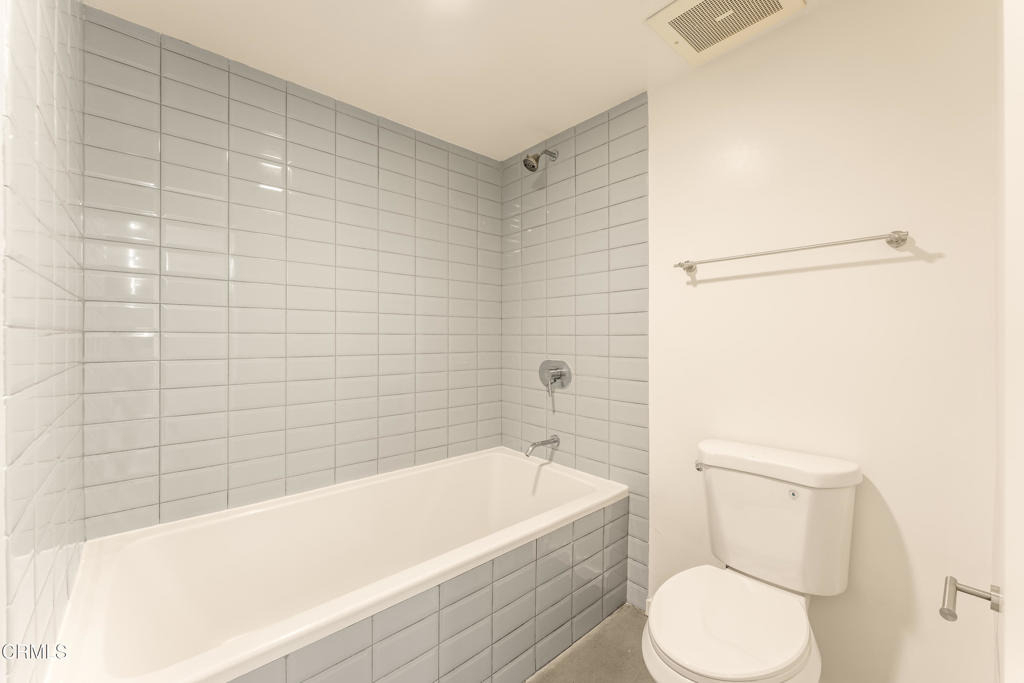 530 S Hewitt Street - Photo 32