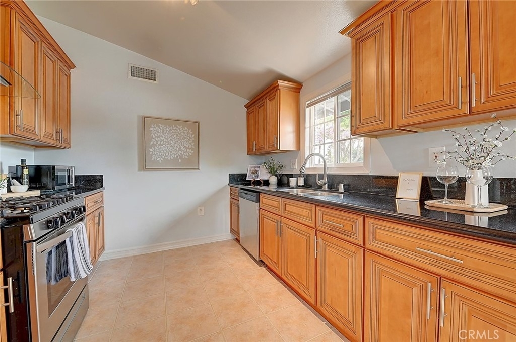 2044 W Spruce Avenue - Photo 13