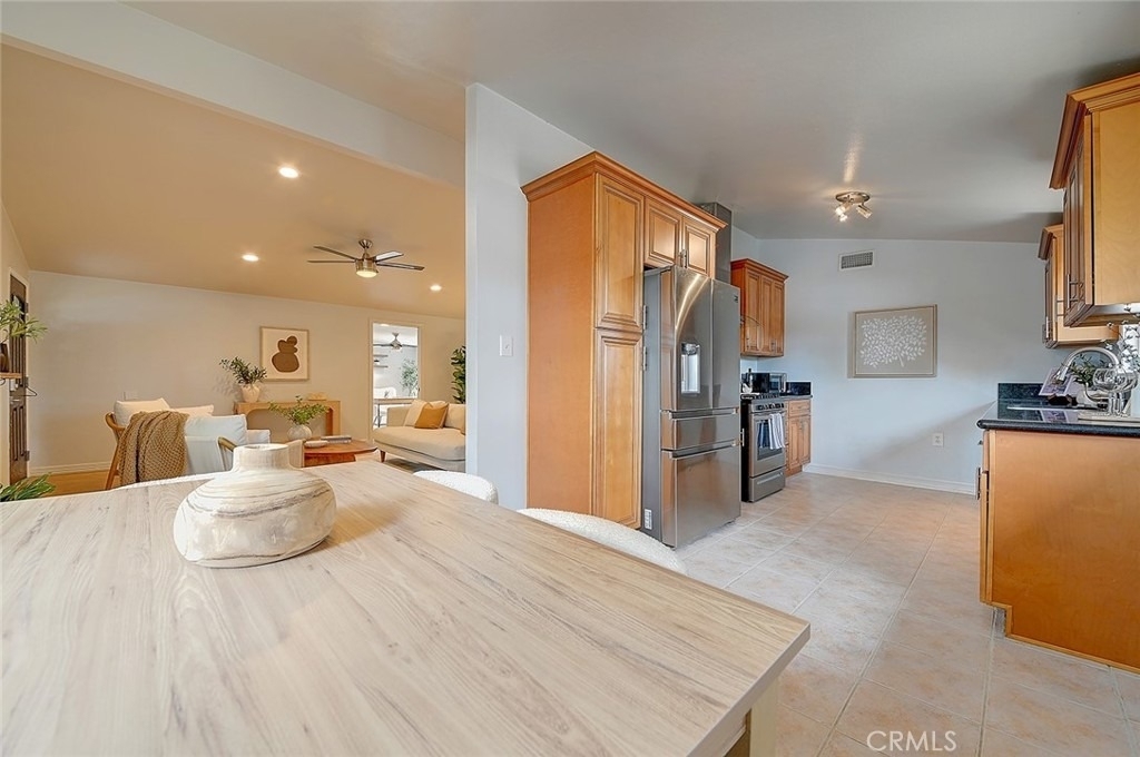2044 W Spruce Avenue - Photo 10