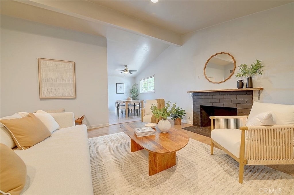 2044 W Spruce Avenue - Photo 5