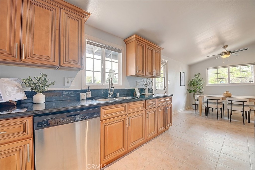 2044 W Spruce Avenue - Photo 14