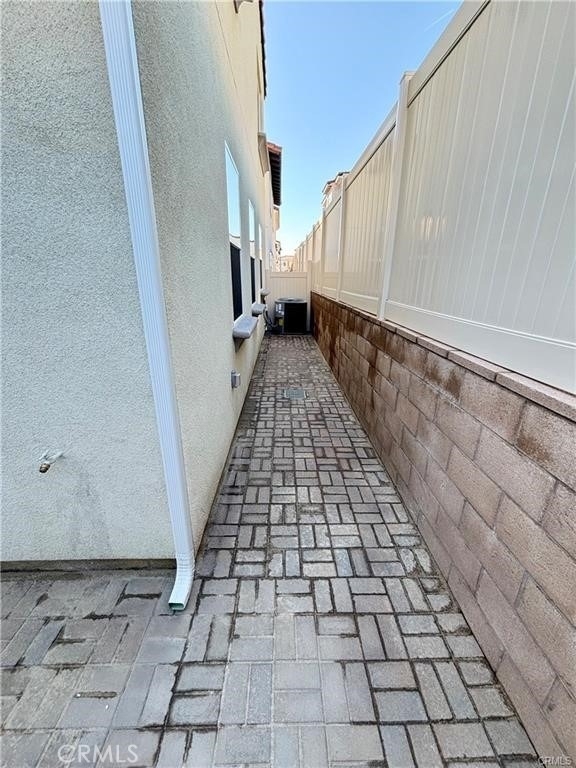 466 Meyer Place - Photo 27