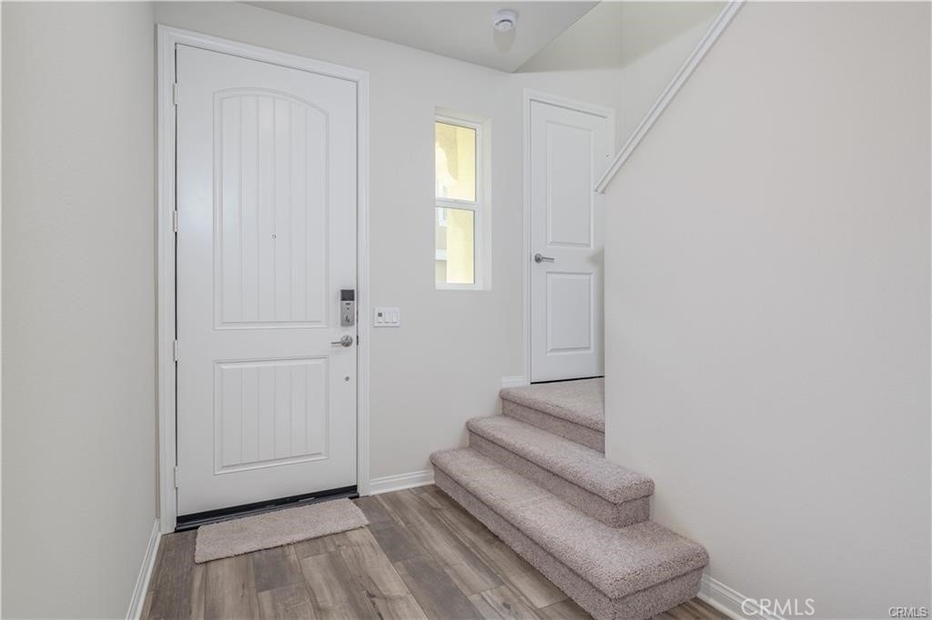 466 Meyer Place - Photo 5