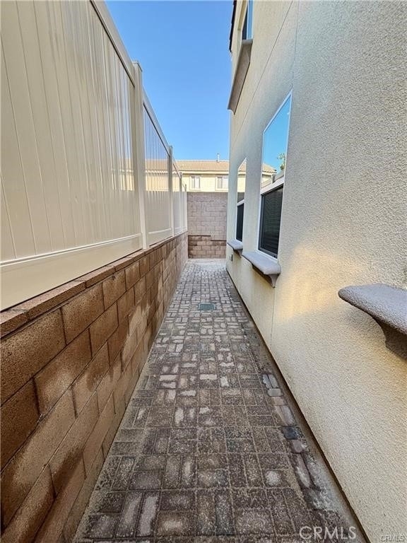 466 Meyer Place - Photo 28