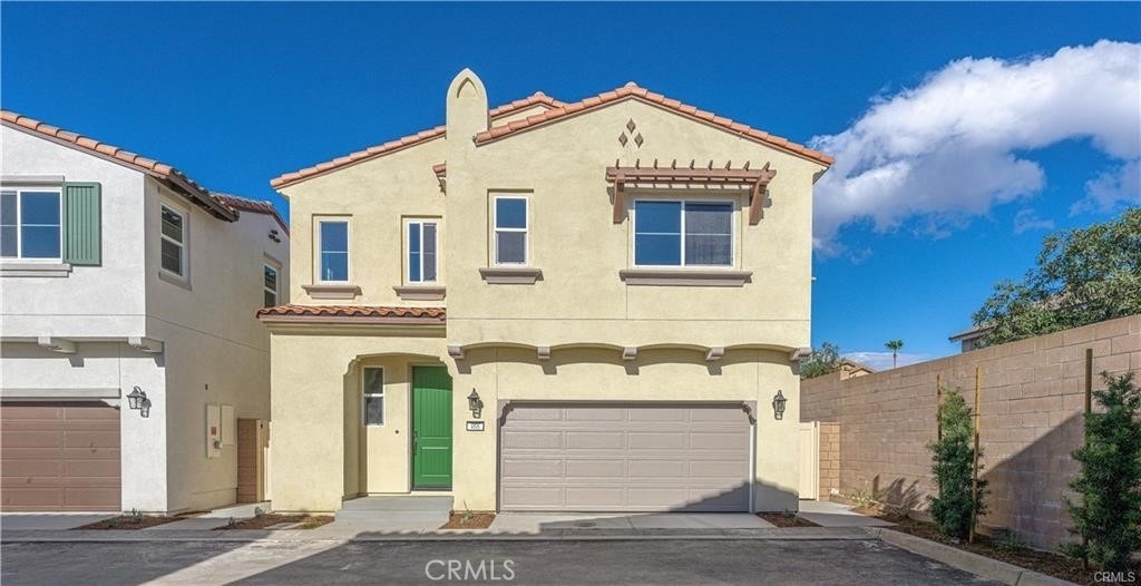 466 Meyer Place - Photo 3