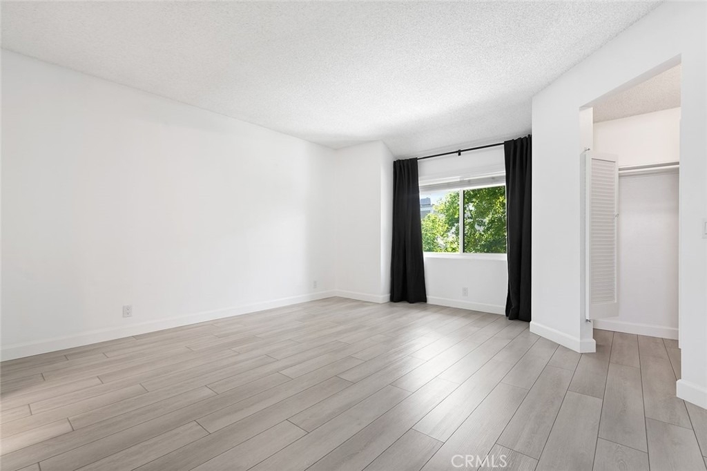 17 Hollowglen - Photo 8