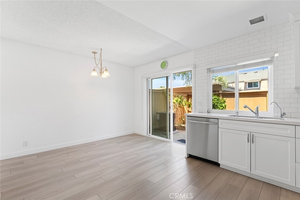17 Hollowglen - Photo 5
