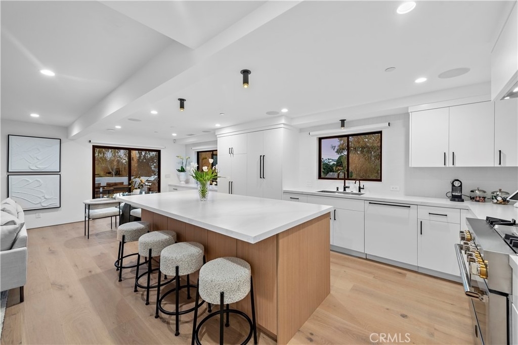 322 1/2 Iris Avenue - Photo 3